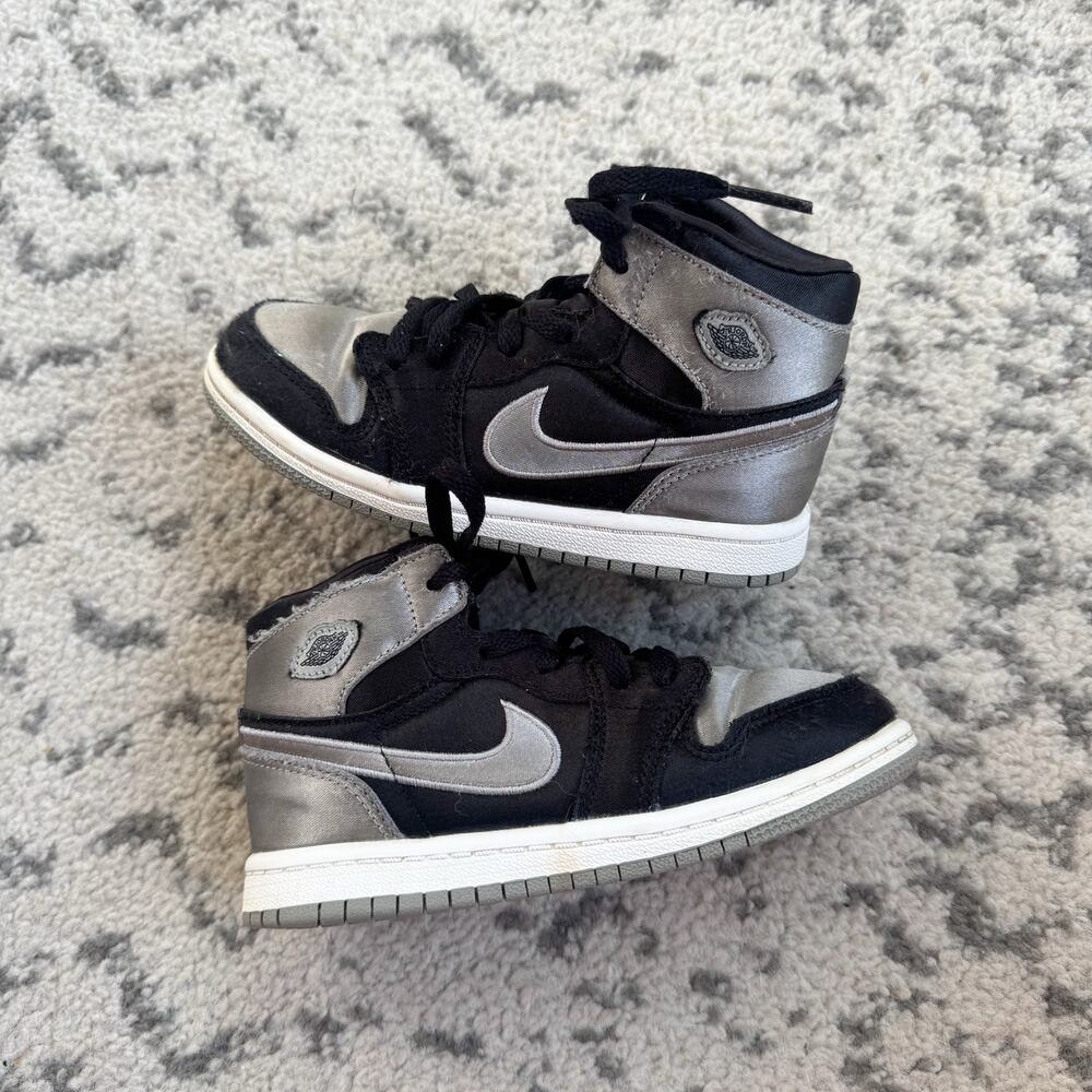 Youth Nike Air Jordan 1 Retro High OG (TD) Satin Shadow Sneakers 10C